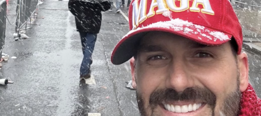 Às vezes a Terra não capota: Eduardo Bolsonaro continua sendo um idiota