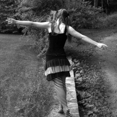 A Coluna do Roberto Maciel (quinta, 9.4): Oportunidade para as juventudes saírem do muro