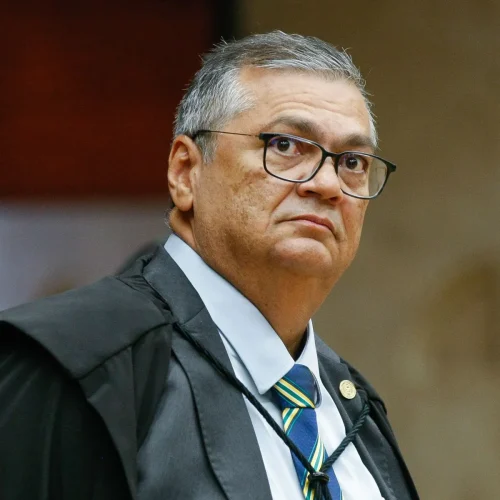 A Coluna do Roberto Maciel (terça, 18.8): Não há liberdade de expressão onde direitos são esquartejados
