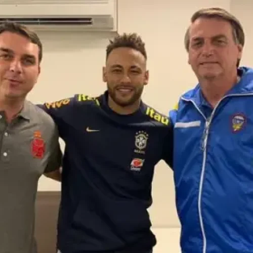 Neymar, a aberração moral que – com razão e justiça – deve carregar no lombo a marca do fracasso do futebol brasileiro
