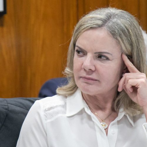 A Coluna do Roberto Maciel (quinta, 13.3): Gleisi e o ranço, a misoginia e a política arruinada e ruinosa – Dilma já havia provado disso