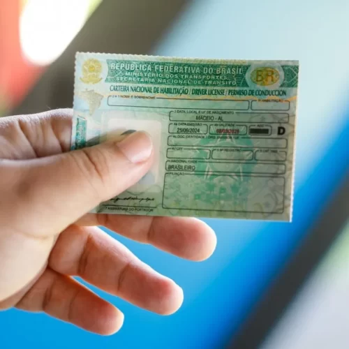 Motoristas do Ceará já economizaram desde dezembro de 2025 R$ 63,3 milhões com gratuidade do curso teórico para obtenção da CNH