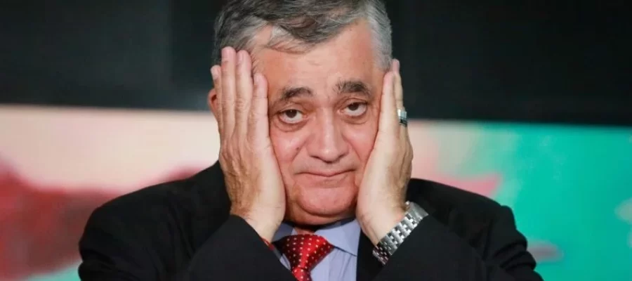 A Coluna do Roberto Maciel (sábado, 28.6: Um vespeiro à frente do desenvolvimento nacional e contra a redução das desigualdades sociais