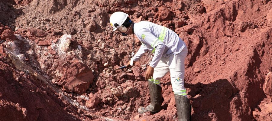 Lula questiona Caiado em venda de terras raras em Goiás: “Se não tomarmos cuidado, essa gente vai vender o Brasil. Não podemos permitir”
