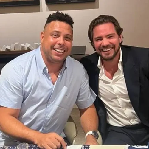 O “Fenômeno” entra no campo de Vorcaro: Ronaldo pediu dinheiro ao mafioso que bancou filme de Bolsonaro
