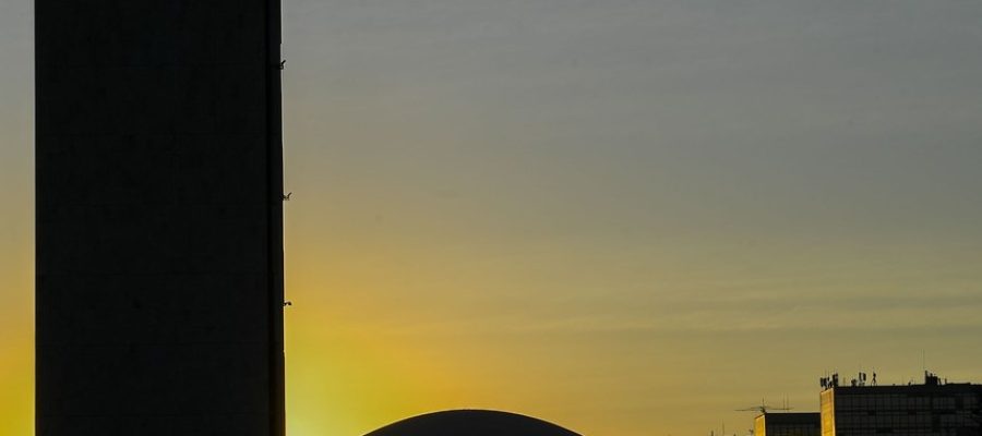 38% dos candidatos que disputam vagas no Senado têm mais de 60 anos de idade