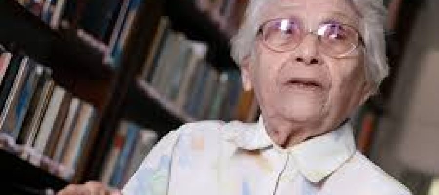 Adísia Sá: jornalista e professora completa 96 anos