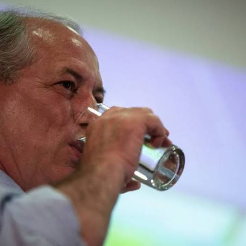 A Coluna do Roberto Maciel (quinta, 24.9): Ciro se afoga nas próprias palavras; isso já  virou lugar-comum e ficou previsível