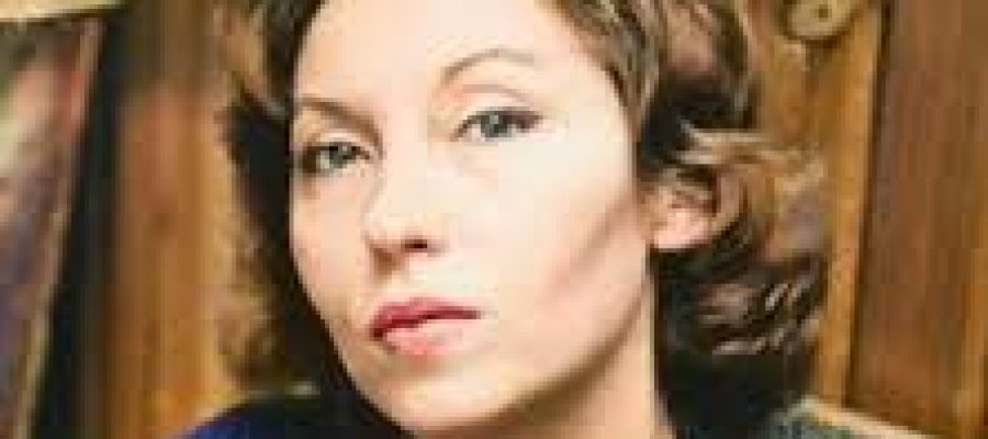 Livro de autora cearense analisa traduções das obras de Clarice Lispector em língua inglesa