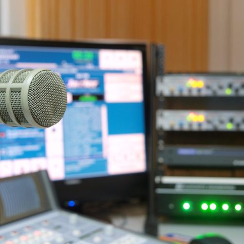 Fim da linha: propaganda eleitoral em rádio e TV termina hoje