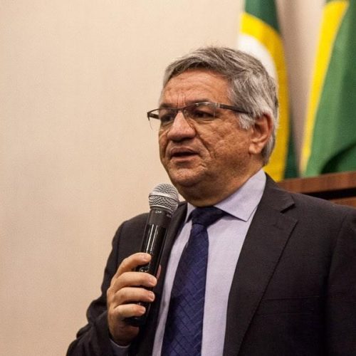 Secretário de Planejamento do Ceará, Alexandre Cialdini lança livro “Solidariedade Fiscal”; trabalho foi realizado em parceria com Pedro Humberto Carvalho e Claudia De Cesare