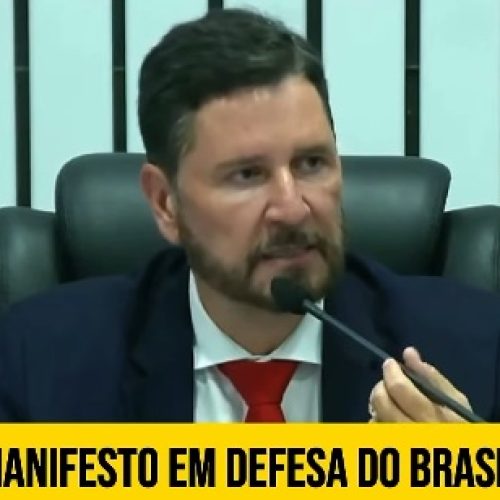 Assembleia do Ceará se posiciona firmemente pelo Brasil contra chantagem tarifária de Trump; bolsonaristas se negam a apoiar a Nação