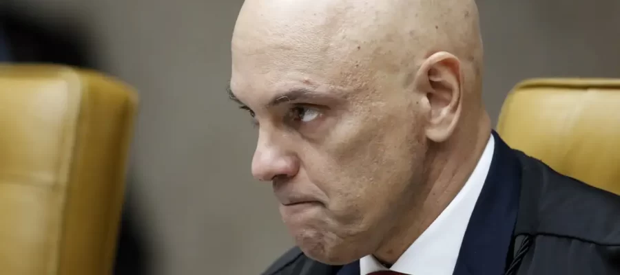 Trump assedia juridicamente Alexandre de Morais e ministro do STF é notificado; intimidação foi feita por e-mail