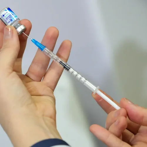 Vacina é vida: campanha faz alerta sobre imunização contra vírus que causa bronquiolite