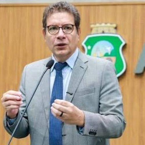 Renato Roseno anuncia candidatura a deputado federal pelo PSOL
