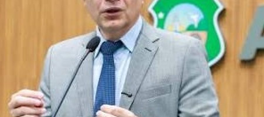 Renato Roseno anuncia candidatura a deputado federal pelo PSOL