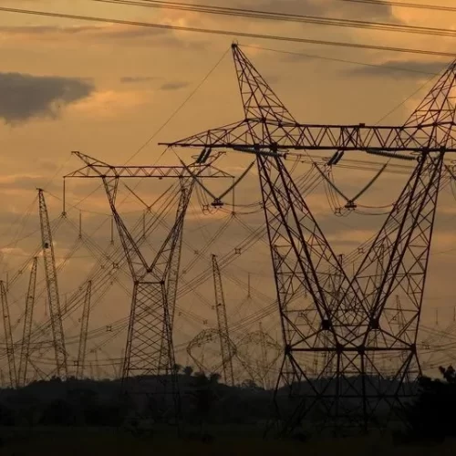Justiça nega pedido de liminar da Fiec e do Sindienergia contra Leilão de Reserva de Capacidade; entidades atuavam contra investimento bilionário no Ceará e geração de 5 mil empregos