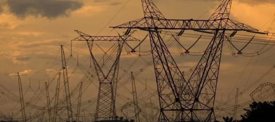 Justiça nega pedido de liminar da Fiec e do Sindienergia contra Leilão de Reserva de Capacidade; entidades atuavam contra investimento bilionário no Ceará e geração de 5 mil empregos