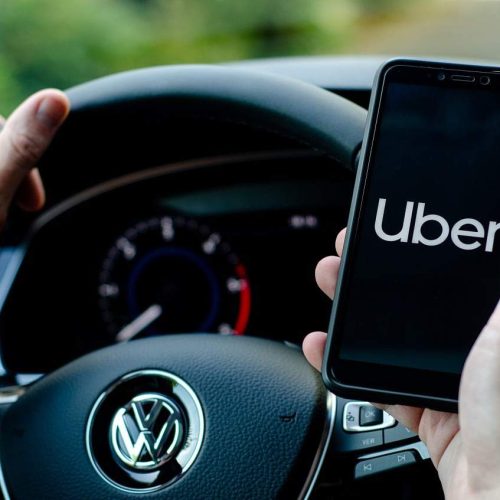 STF retoma hoje julgamento da precarização das relações trabalhistas pretendida por empresas como Uber e Rappi