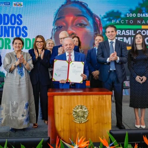 Lula assina pacote de medidas para ampliar proteção às mulheres e reforçar segurança digital