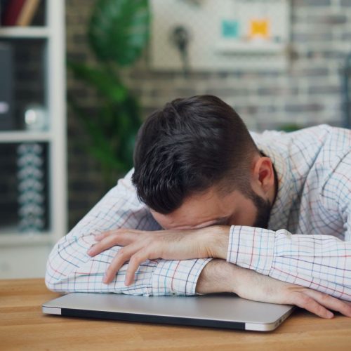 Bets chegam ao ambiente de trabalho e acendem alerta com ameaça aos trabalhadores e às empresas