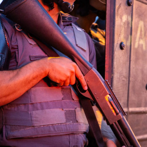 Da Agência Pública: “Candidatos policiais ou militares – a tropa do ‘Partido da Farda’ – passam de 1,2 mil”