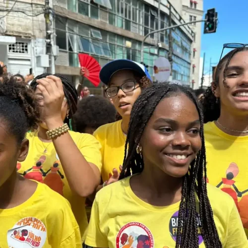 Programa Marielle Franco, financiado por fundo social, abre edital para apoiar mulheres negras
